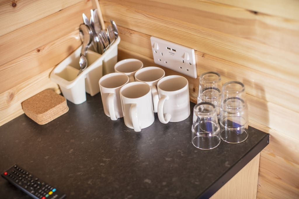All cutlery and crockery provide
