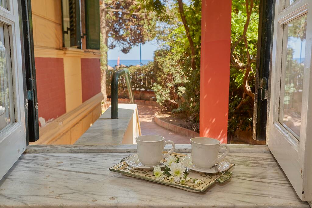 Detail of the double bedroom, sea view