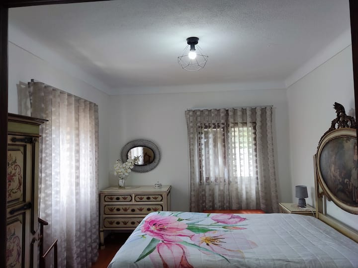 საძინებელი 1