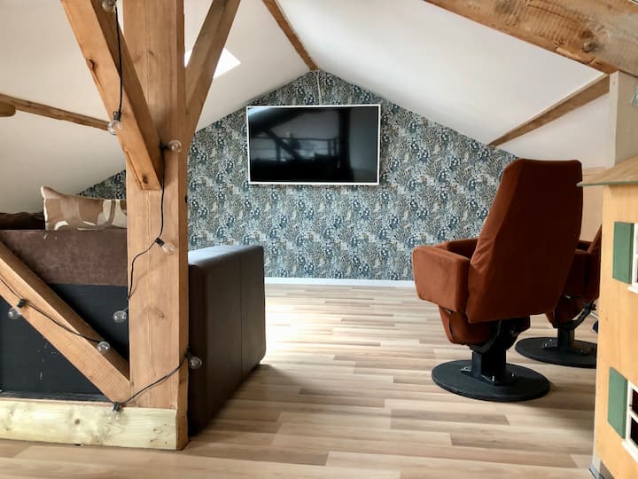 Mezanínová TV miestnosť 