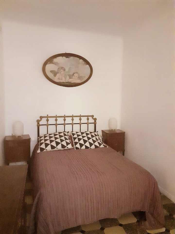 Საძინებლის შიდა საწოლი