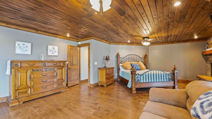 Dormitorio 1 - nivel inferior 
King y sofá cama completo