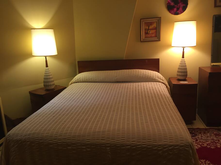 Queen bed