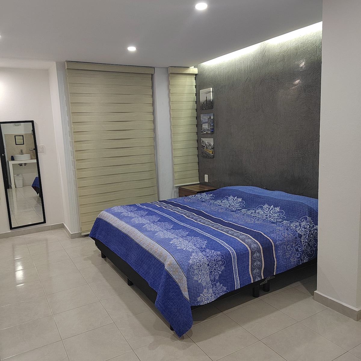 غرفة نوم سرير بحجم كبير 2