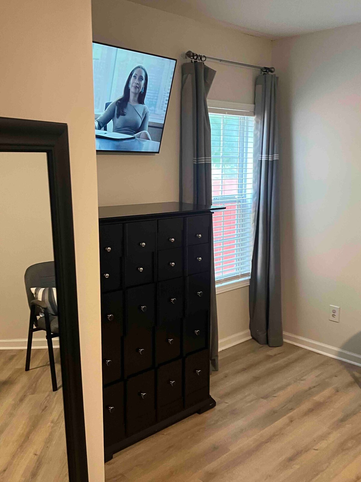 "Nelly’s Place" Private unit for Work Travelers