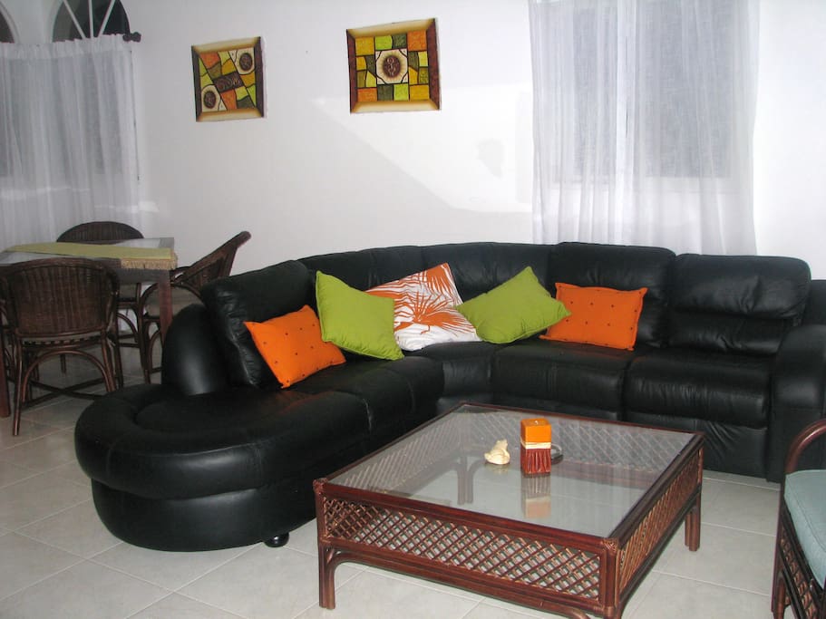 Large comfortable Living Room