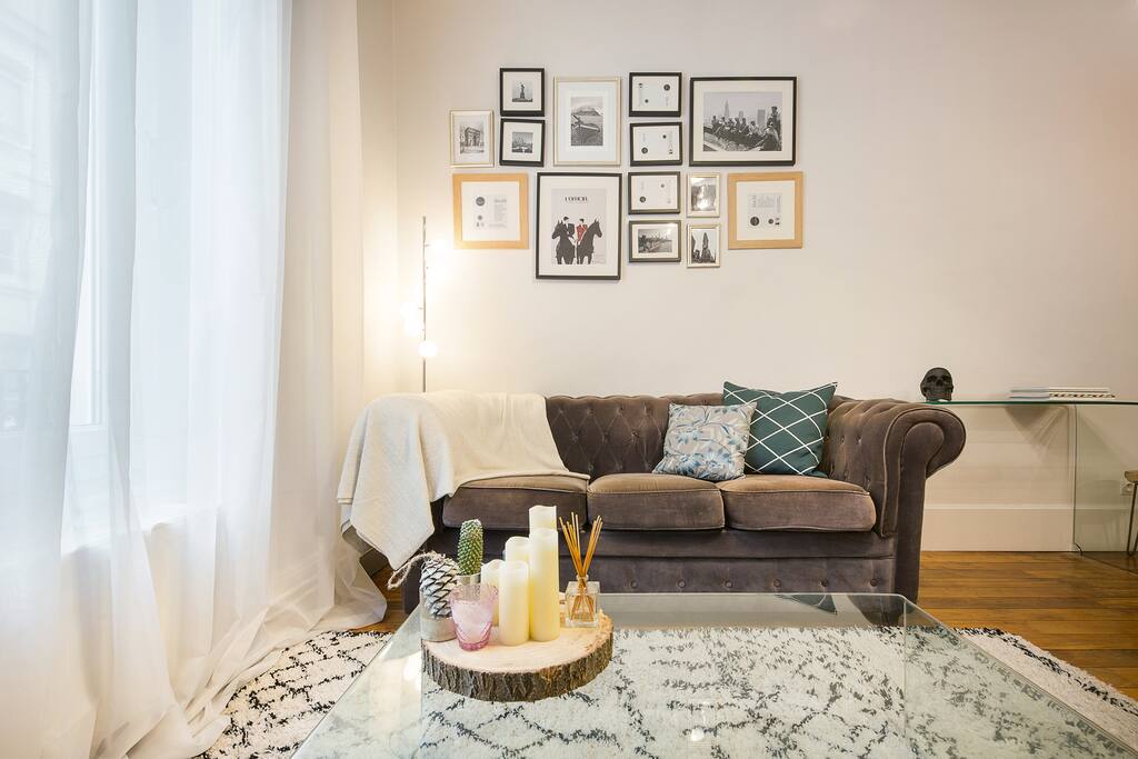 Le salon lumineux et cosy