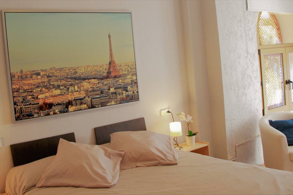 Main bedroom (6)
