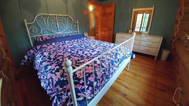 Dormitorio 4 con cama tamaño queen