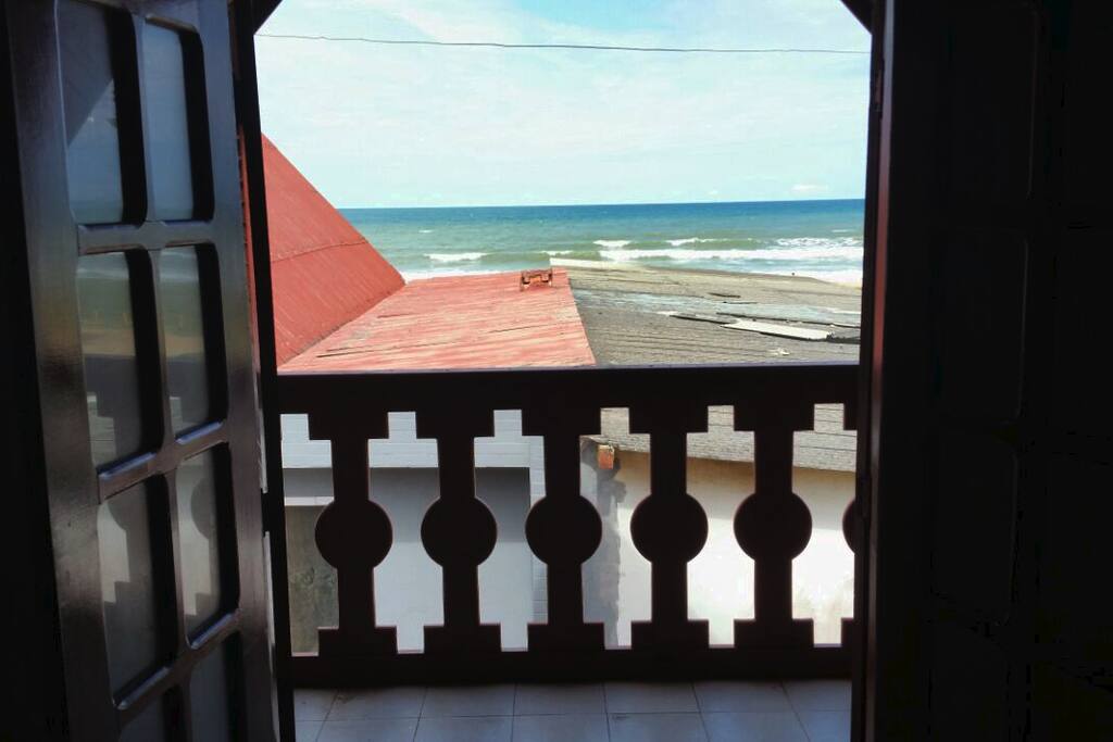 Varanda do quarto principal - nível superior.