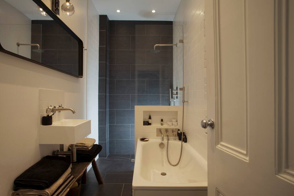 Bathroom with wet shower