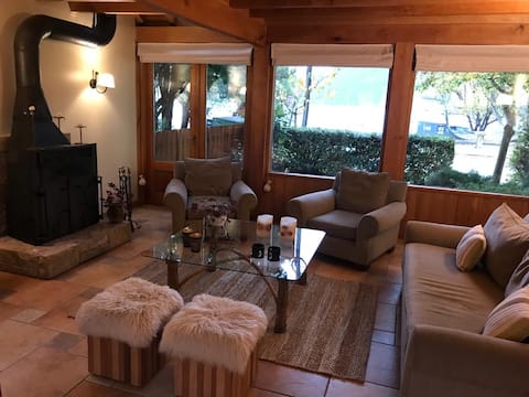 Anuncio de Airbnb popular: Lakefront Cabin Lacar 3bdr en San Martín De Los Andes