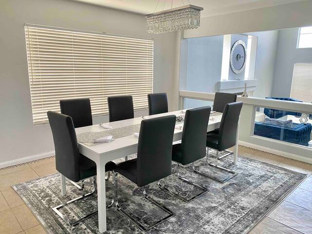 Luxury,Resort StyleHome,HeatedPoolOption,Las Vegas gallery image 5