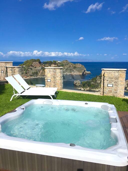 SPARVIERO APARTMENT ISOLA BELLA Sea View + Jacuzzi