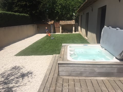 Eguilles House, parking, garden, Jacuzzi, air conditioning