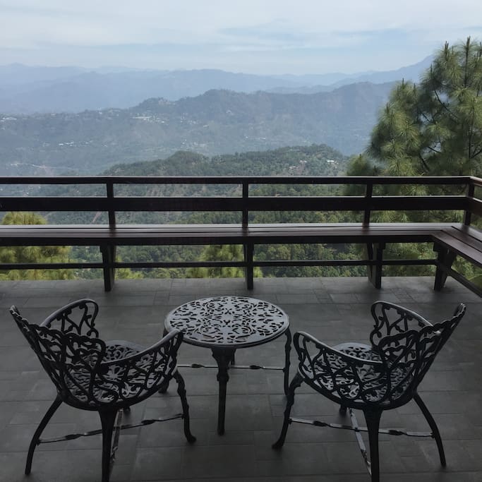 Attached balcony, with a gorgeous view of the mountain ranges