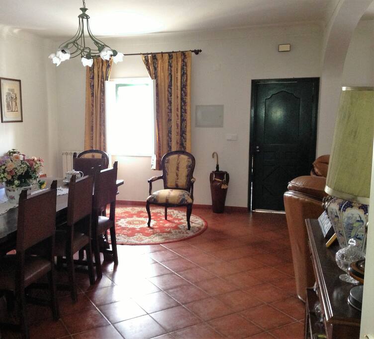 Sala comum com lareira