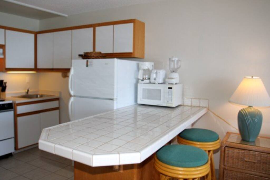 Kitchen with eating bar