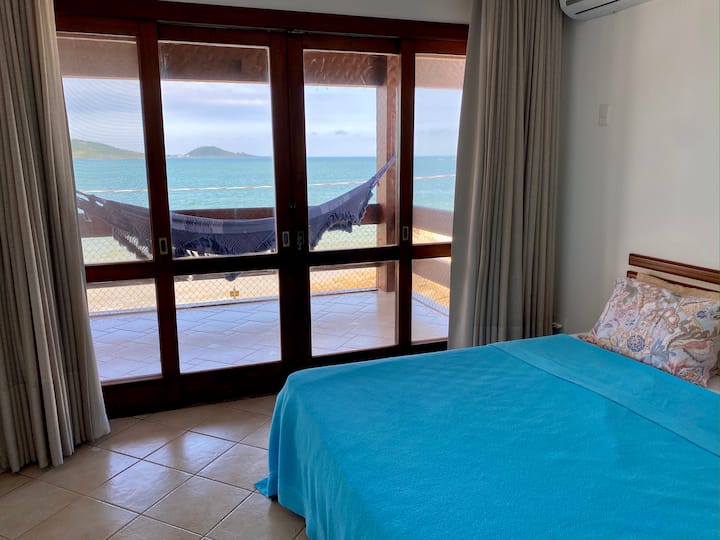 الجناح الرئيسي - إطلالة على المحيط