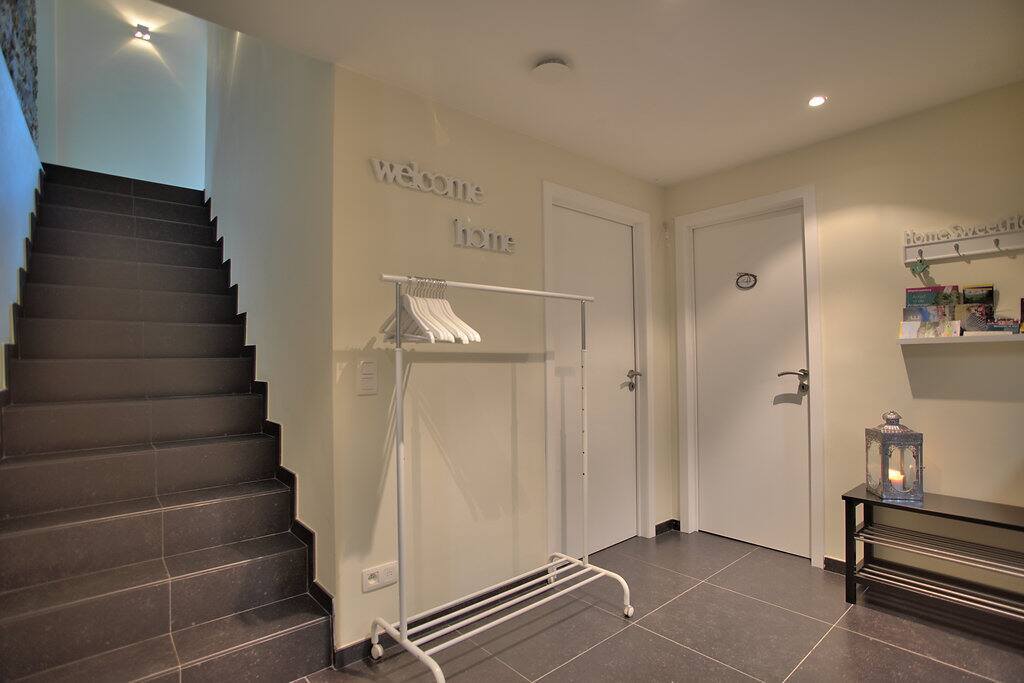 l'escalier vous conduisant à l'étage