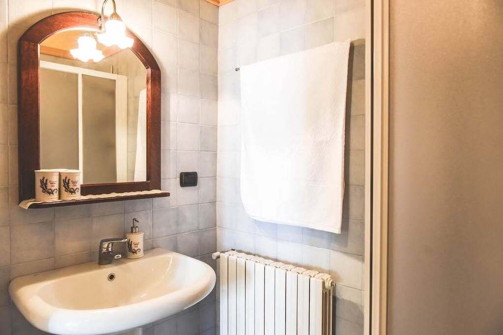 Il bagno dell'appartamento