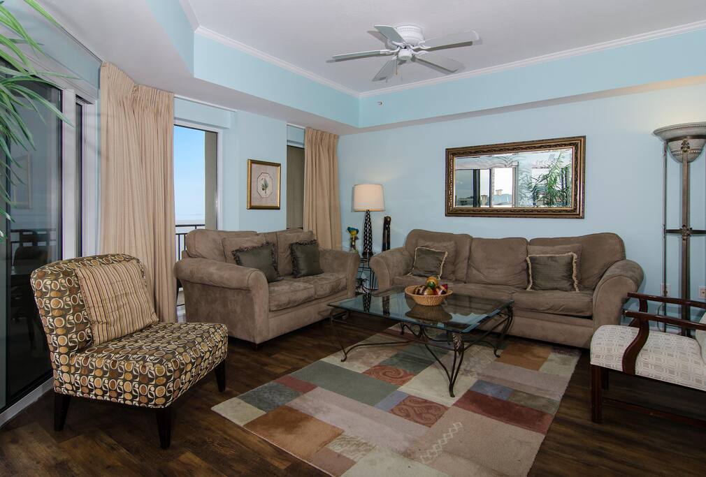 Comfortable and spacious livi