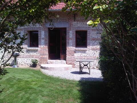 cottage - very nice little house