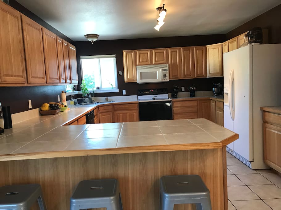 Fridge, dishwasher, microwave,etc. Full Kitchen at your disposal.
