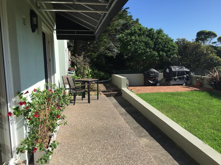 1.5 Bed Bellevue Hill Garden Unit - Bondi Beach