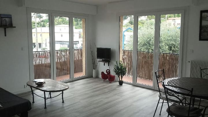 Bright 2 rooms 3 km from the centre of Cannes