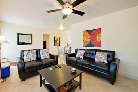 Successful Airbnb property: Tropical Garden Apartment- 200 Yards to the Beach! in Lauderdale By The Sea