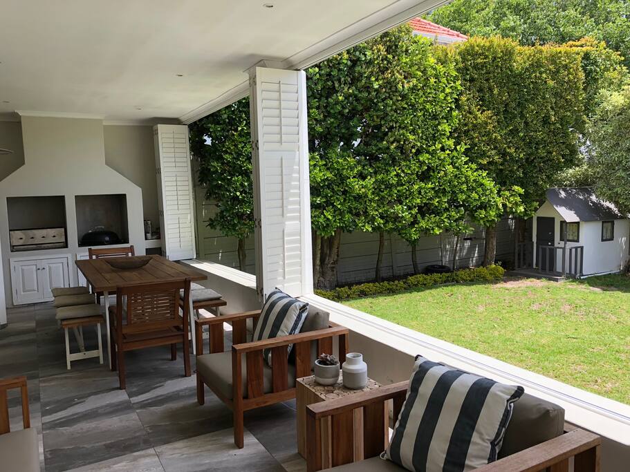 Entertainment area onto garden