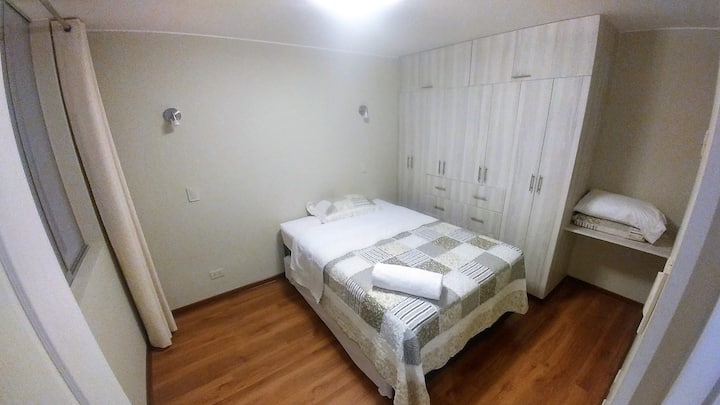 房间3 （一张双人床和一张单人床）