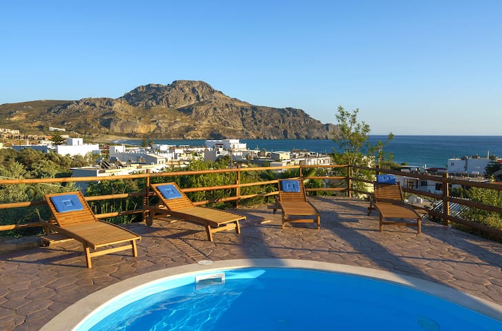 Villa w/Private Pool Walking distance to amenities gallery image 2