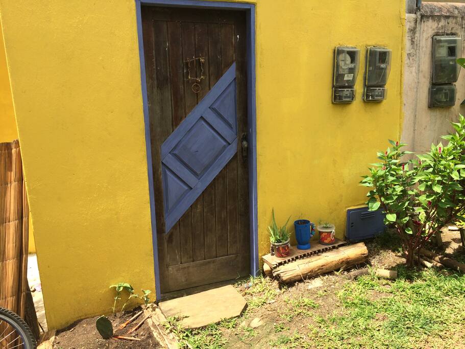 entradinha com garagem ao lado esquerdo