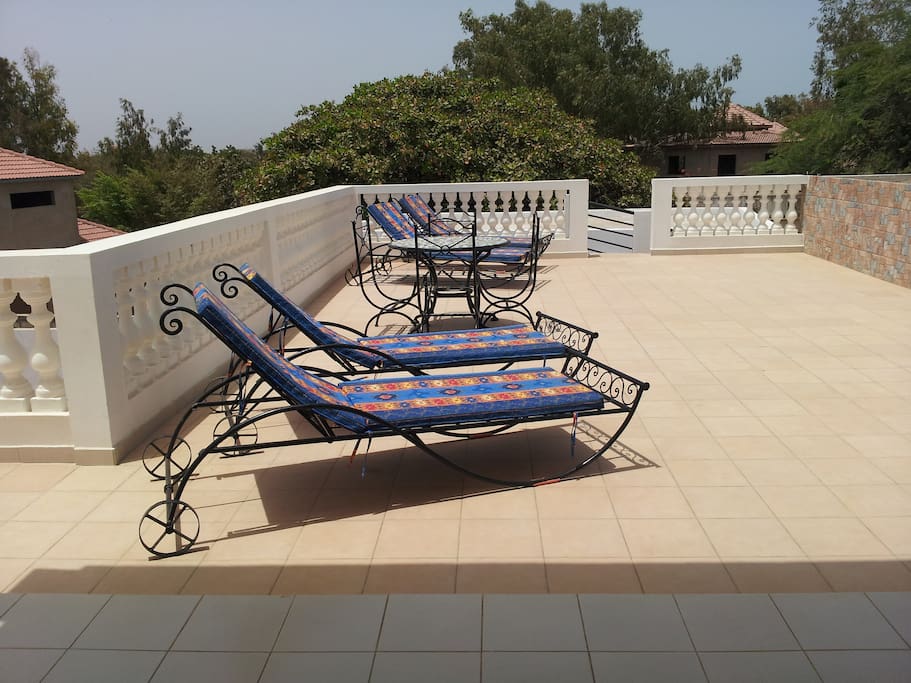 Une terrasse au 1er pour les bains de soleil