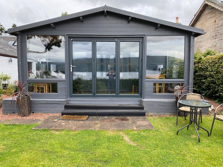 Cabin In Luss at Lochlomond