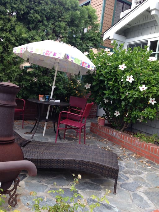 Front patio area, great for relaxing.