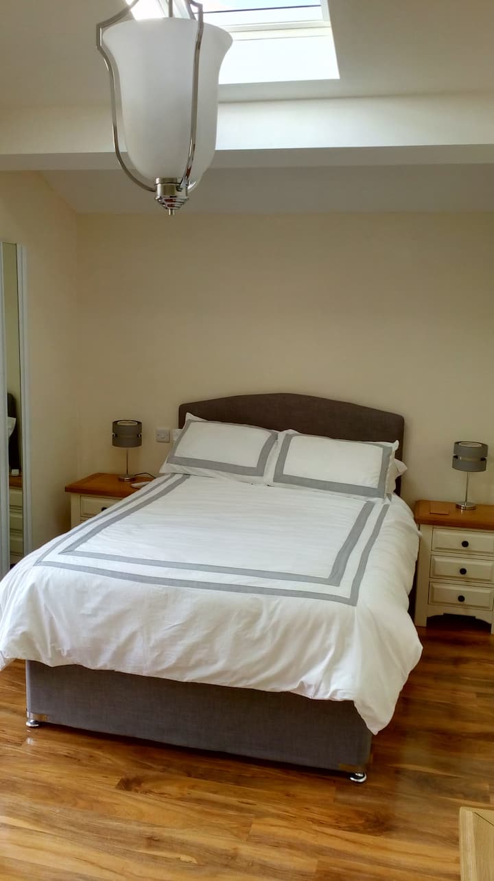 Rear double bedroom