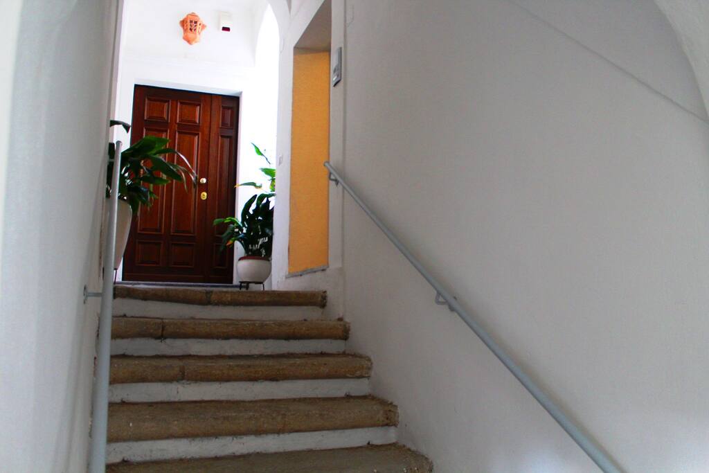 Entrance / Reception