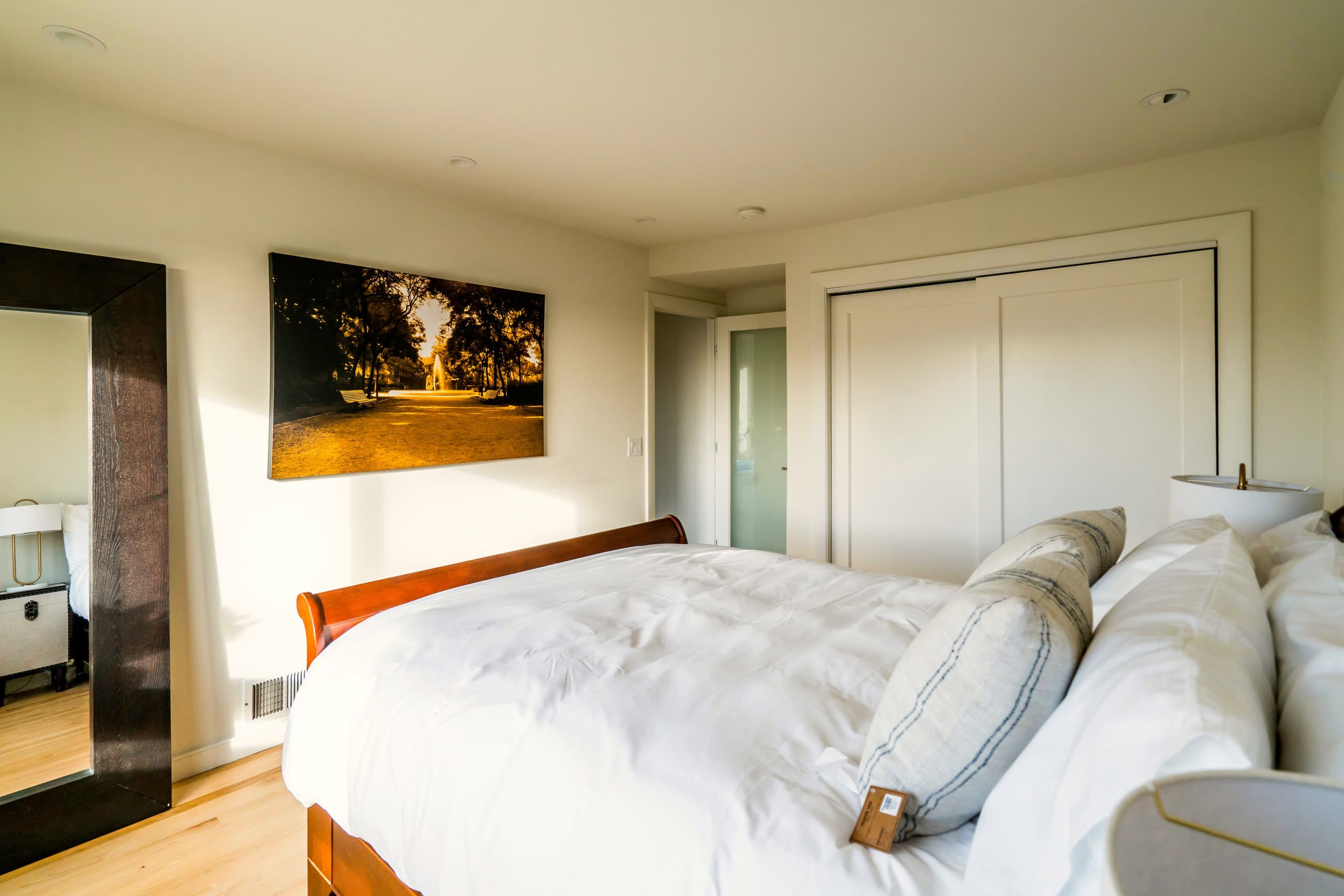 Home in San Francisco · ★4.98 · 3 bedrooms · 3 beds · 1 bath - Image 19