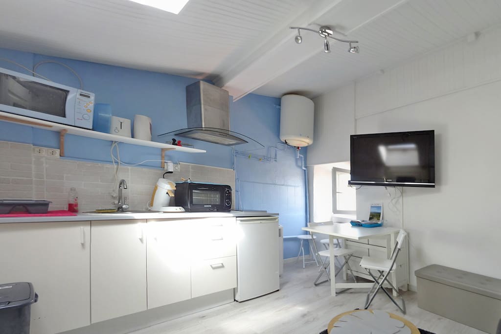 Living Room/Kitchen with Lcd tv
