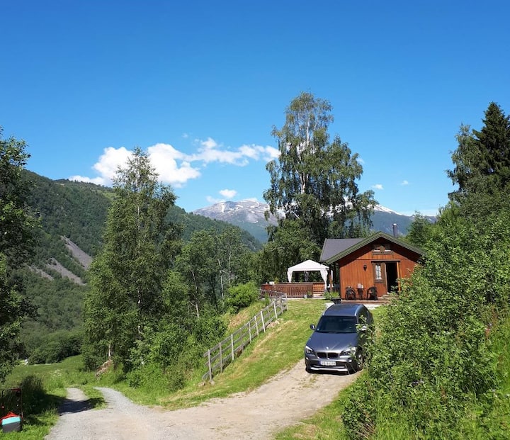 Uglereiret "The Owls' Nest" Cabins for Rent in Eidsdal, Møre og