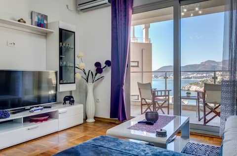 Top Airbnb: 1BDR Belveder Apartment in Przno With Sea View in Pržno