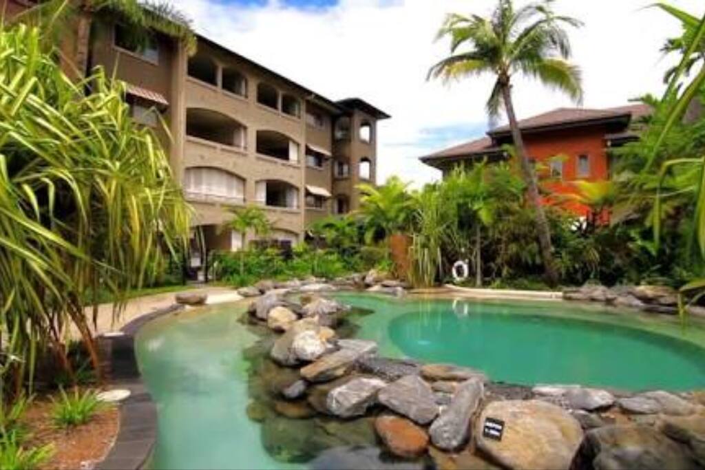 Spa swimming pool