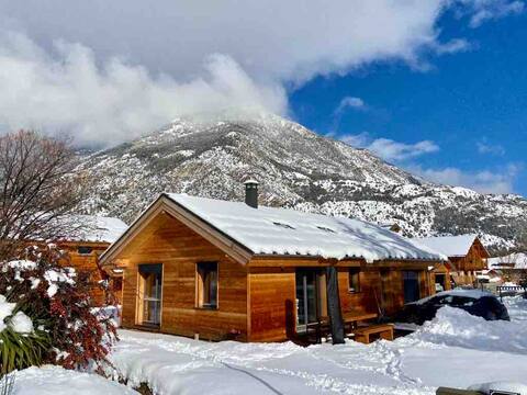 New quiet cottage in Guillestre