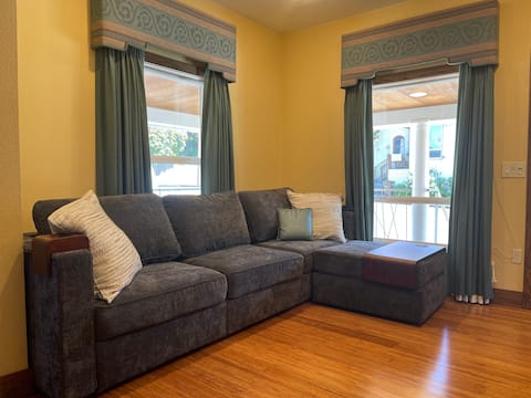 Downtown Camas Bungalow