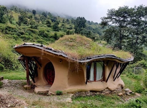 Jod-Tod Qila, Geeli Mitti · Earthen Hobbit House