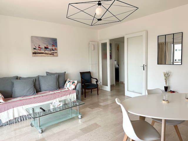 Entire home with 2 bedrooms in Ollioules - Le Clairefont - Bandol