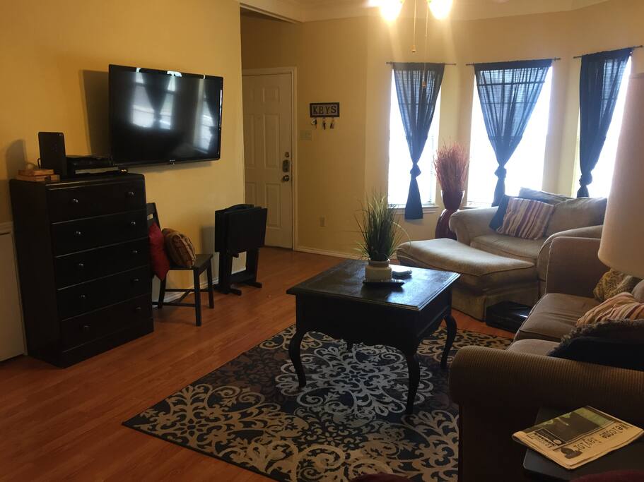 Living Room with 50 inch TV with cable & blue ray/dvd player